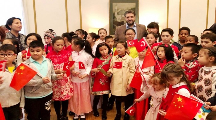 Çin’de Urfa rüzgârı ve Çocuk Bayramı