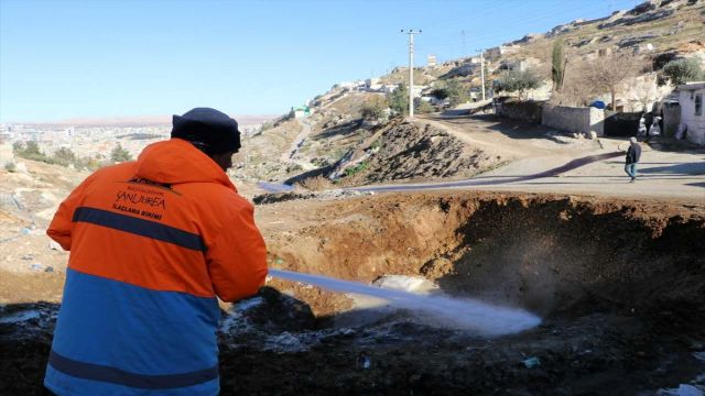 Urfa'da 60 bin ton atık gübreden arındırıldı