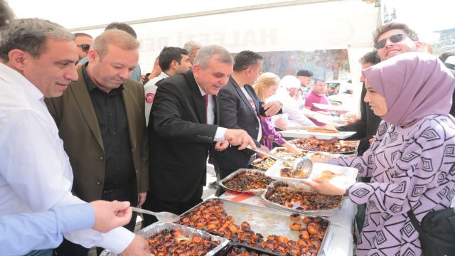 Halfeti'de Meyve Yemekleri Festivali Düzenlendi