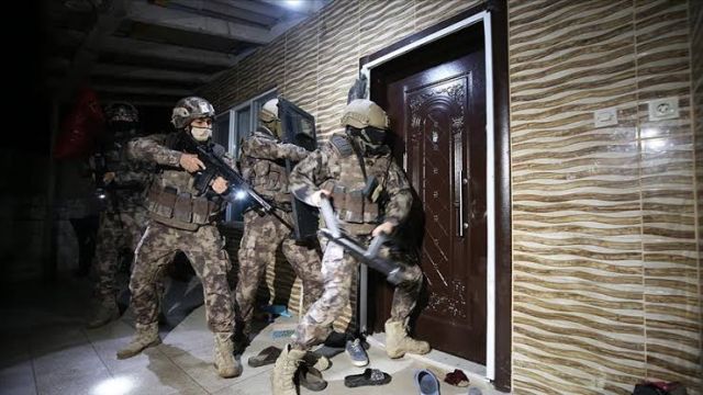 Urfa'da terör operasyonu! İki kişi gözaltına alındı