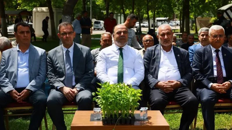 Karaköprü’de Ata Tohumları Dağıtıldı